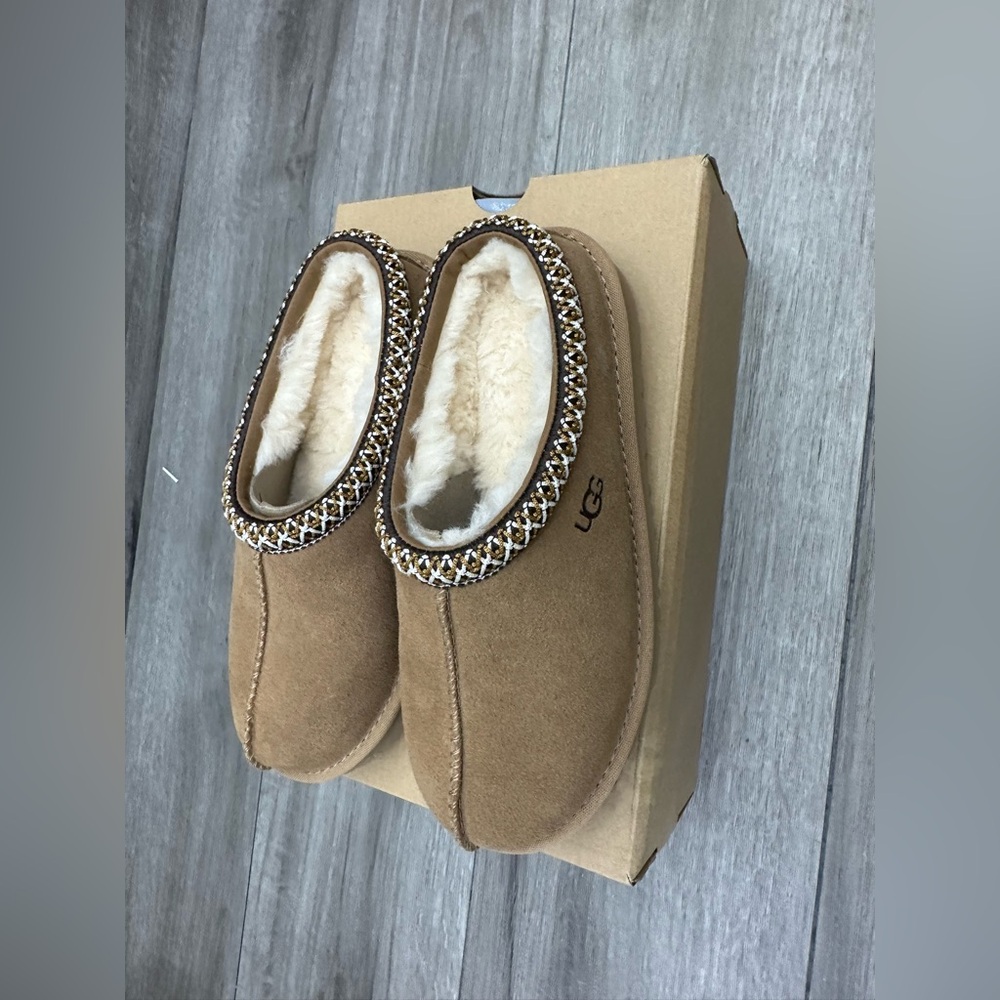 UGG Kids Tasman II Slippers – Chestnut Suede Sheepskin Slip-On - Picture 2 of 5